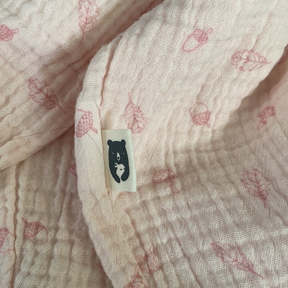 3/$15 SALE RABBIT + BEAR ORGANIC COTTON PINK LEAF JUMPER 0-3 MONTHS - Picture 3 of 6